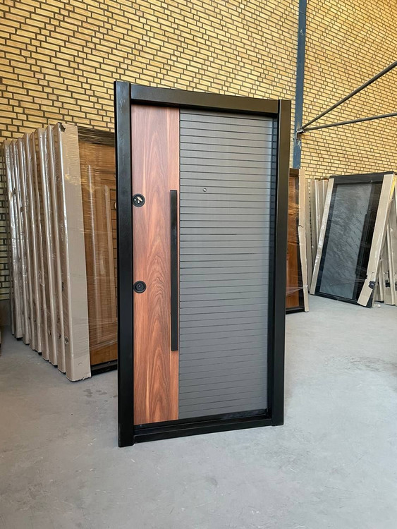 درب ورودی آپارتمانی ضدسرقت لامینوکس مدل ستین ضد دیلم