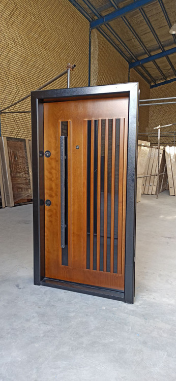 درب ضدسرقت روکش راش طرح نیروانا ضد دیلم